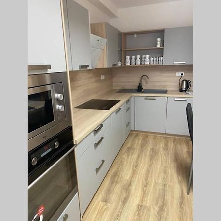 Apartman Solax, Ucnovska 8, Kosice Saca Екстериор снимка