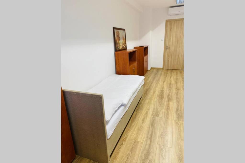 Apartman Solax, Ucnovska 8, Kosice Saca Екстериор снимка